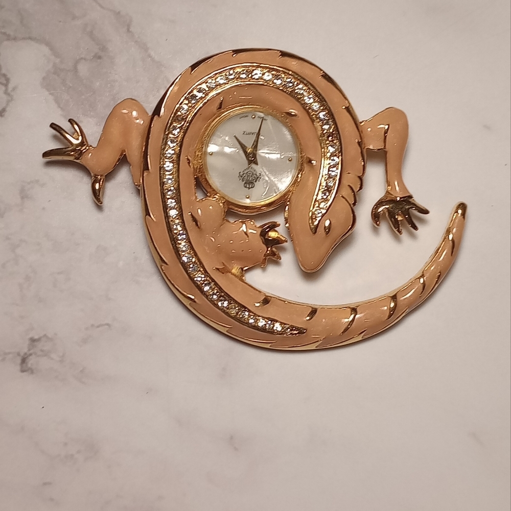 Vintage Lizard Salamander Pin Brooch Gold Tone Enamel And Clear Stones